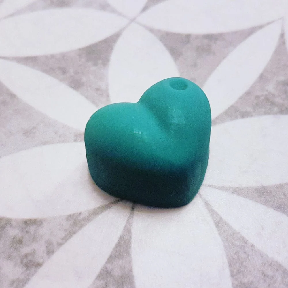 Tin of 11 Small Soy Wax Melts - Image 8