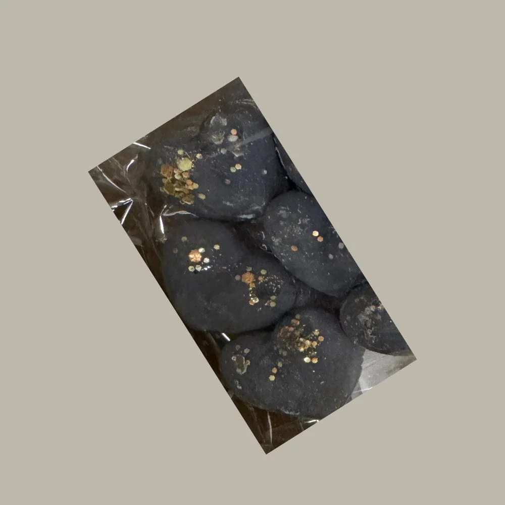 Tin of 11 Small Soy Wax Melts - Image 12