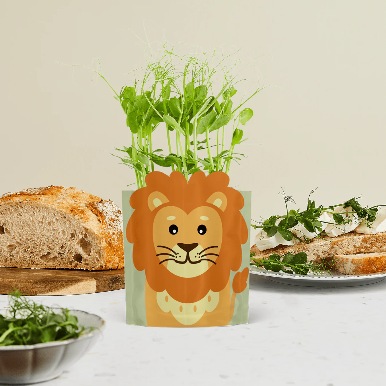 'Leo' Lion Growable Microgreen Greetings Card - Image 3