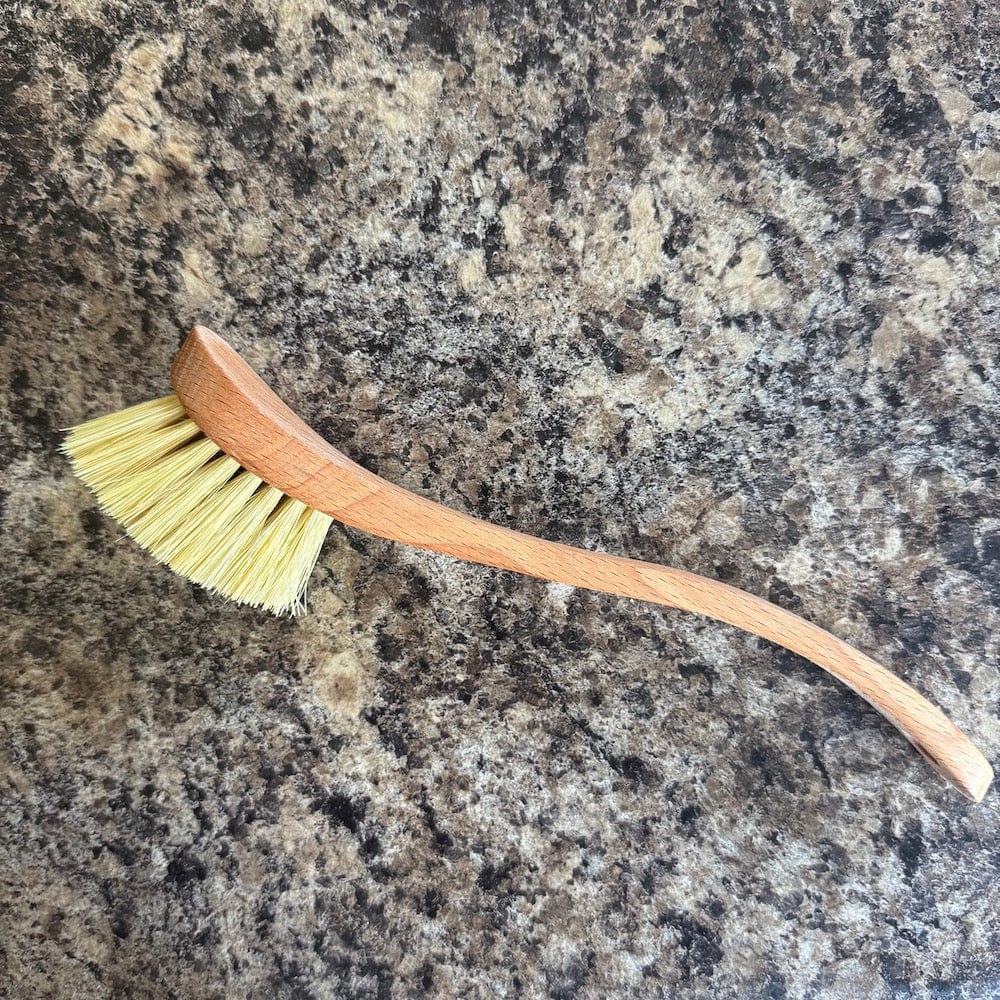 &Keep Curved Handled Beechwood Dish Brush - Image 3