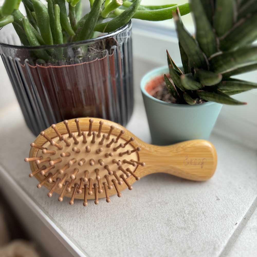 &Keep Mini Bamboo Hair Brush - Image 2