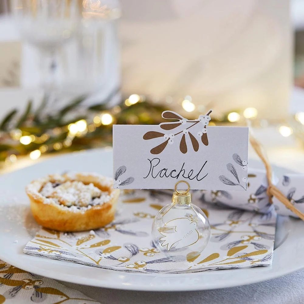 Mistletoe Christmas Paper Napkins - 20 Pack - Image 5